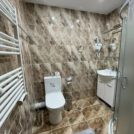 Royal Towers George Apartment, Next To The Gongola بانسكو