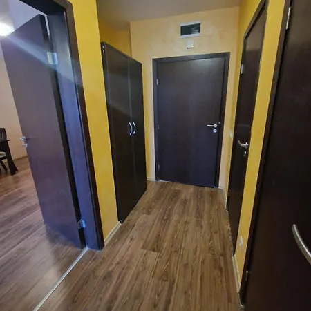 Royal Towers George Apartment, Next To The Gongola