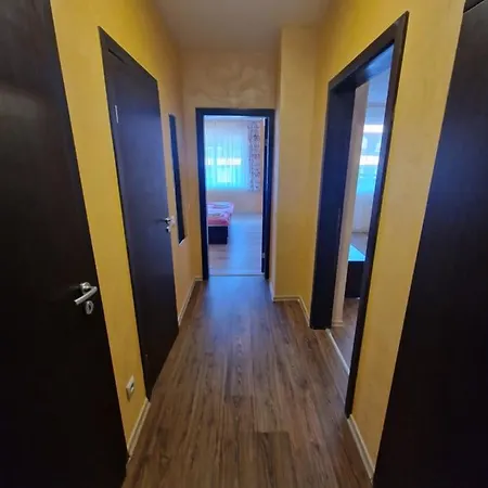 Royal Towers George Apartment, Next To The Gongola Appartamento Bansko