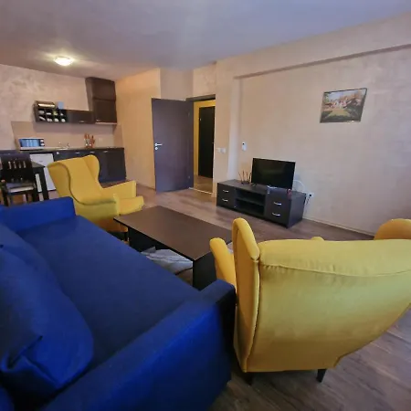 Royal Towers George Apartment, Next To The Gongola