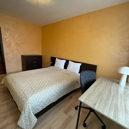 Royal Towers George Apartment, Next To The Gongola Appartamento