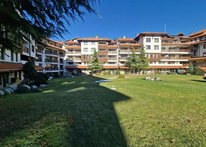 Royal Towers George Apartment, Next To The Gongola Apartman *