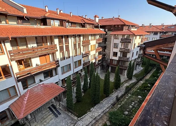 Royal Towers George Apartment, Next To The Gongola Banszko