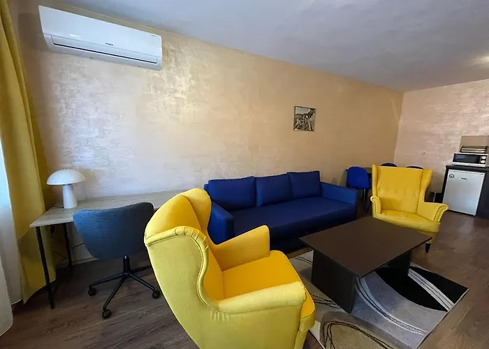 Royal Towers George Apartment, Next To The Gongola Banszko